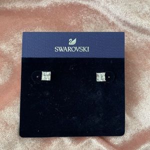 Swarovski Diamond Stud Earrings!